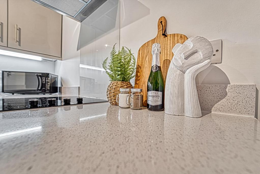 Guest Homes - Watledge House Apartment Tewkesbury Esterno foto
