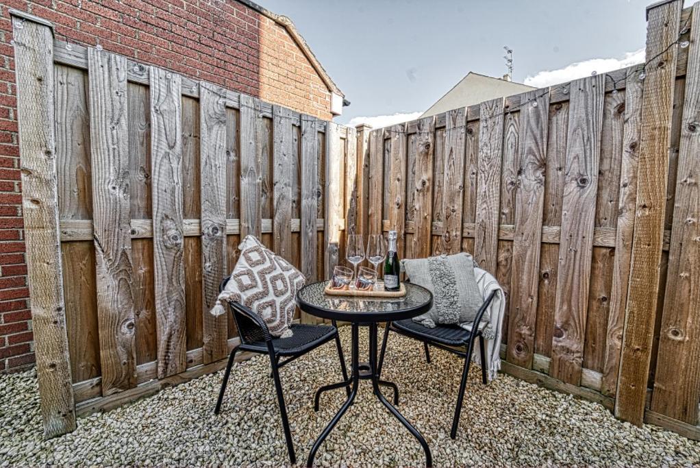 Guest Homes - Watledge House Apartment Tewkesbury Esterno foto